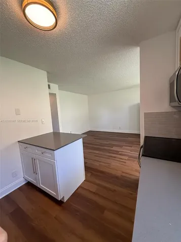 5168 NE 6th Avenue Oakland Park FL 33334