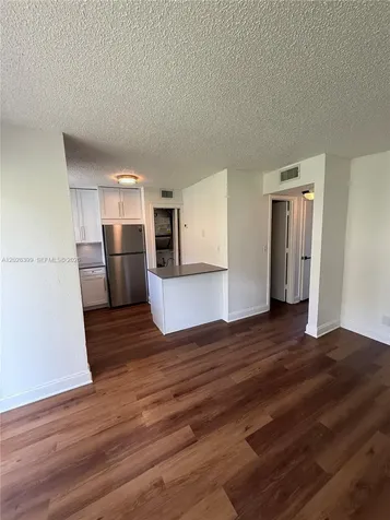5168 NE 6th Avenue Oakland Park FL 33334