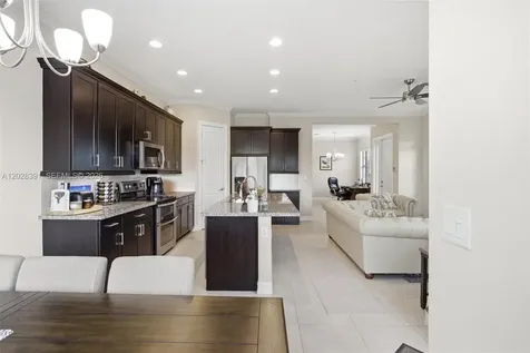 1507 SW 113th Avenue Pembroke Pines FL 33025
