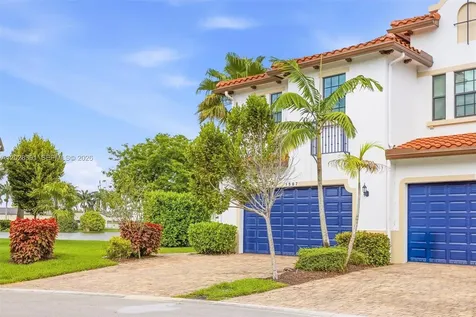 1507 SW 113th Avenue Pembroke Pines FL 33025