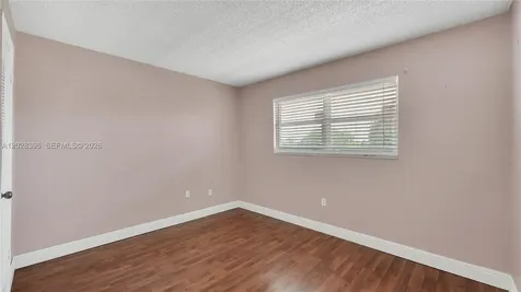 2811 N Pine Island Road Sunrise FL 33322