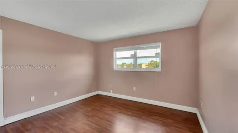 2811 N Pine Island Road Sunrise FL 33322