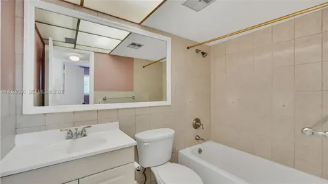 2811 N Pine Island Road Sunrise FL 33322