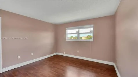 2811 N Pine Island Road Sunrise FL 33322