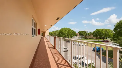 2811 N Pine Island Road Sunrise FL 33322