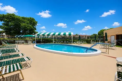 2811 N Pine Island Road Sunrise FL 33322