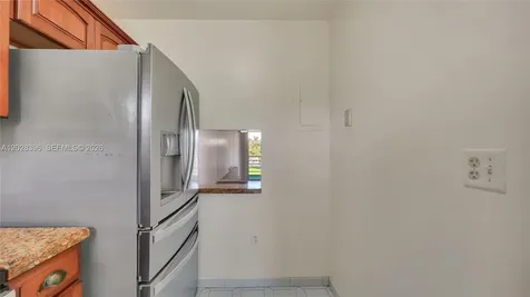 2811 N Pine Island Road Sunrise FL 33322