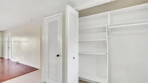 2811 N Pine Island Road Sunrise FL 33322