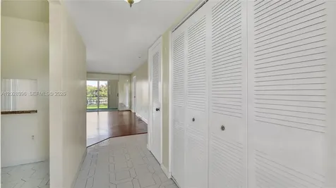 2811 N Pine Island Road Sunrise FL 33322