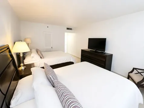 100 Lincoln Road Miami Beach FL 33139