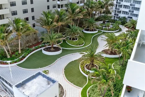 100 Lincoln Road Miami Beach FL 33139