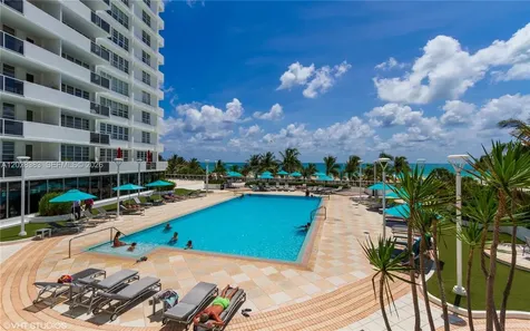 100 Lincoln Road Miami Beach FL 33139