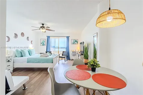 7904 West Drive North Bay Village FL 33141