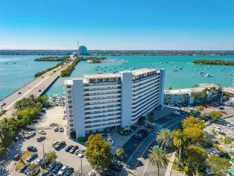 7904 West Drive North Bay Village FL 33141