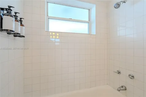 7904 West Drive North Bay Village FL 33141