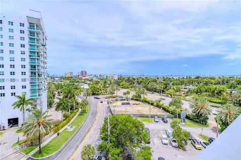 7904 West Drive North Bay Village FL 33141