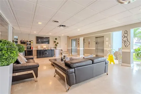 7904 West Drive North Bay Village FL 33141