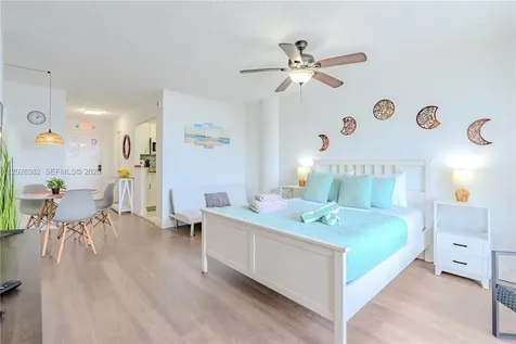 7904 West Drive North Bay Village FL 33141