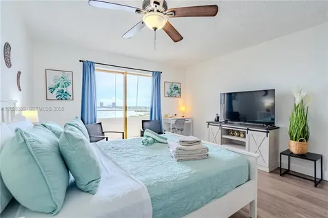 7904 West Drive North Bay Village FL 33141