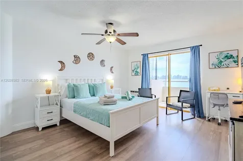 7904 West Drive North Bay Village FL 33141