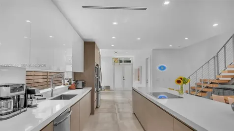 3162 Hibiscus Street Miami FL 33133