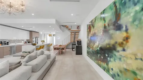 3162 Hibiscus Street Miami FL 33133