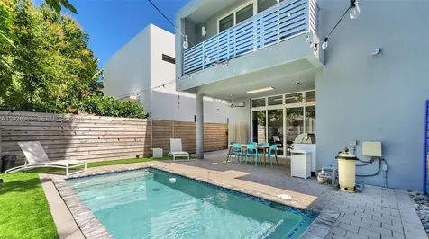 3162 Hibiscus Street Miami FL 33133