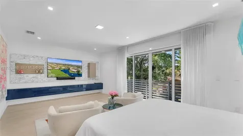 3162 Hibiscus Street Miami FL 33133