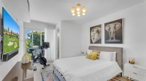 3162 Hibiscus Street Miami FL 33133