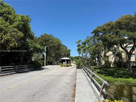 6101 N Falls Cir Drive Lauderhill FL 33319