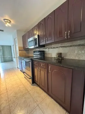 835 NW 81st Way Plantation FL 33324