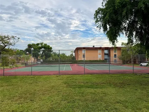 9429 SW 76th Street Miami FL 33173