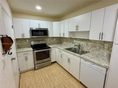 9429 SW 76th Street Miami FL 33173