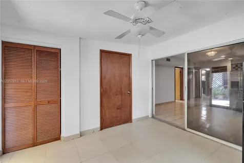 7811 SW 9th Terrace Miami FL 33144