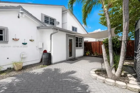 7811 SW 9th Terrace Miami FL 33144