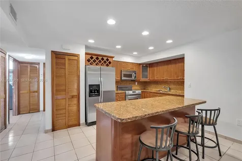 7811 SW 9th Terrace Miami FL 33144