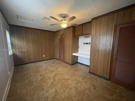 1011 Avenue F Riviera Beach FL 33404