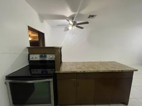 1011 Avenue F Riviera Beach FL 33404