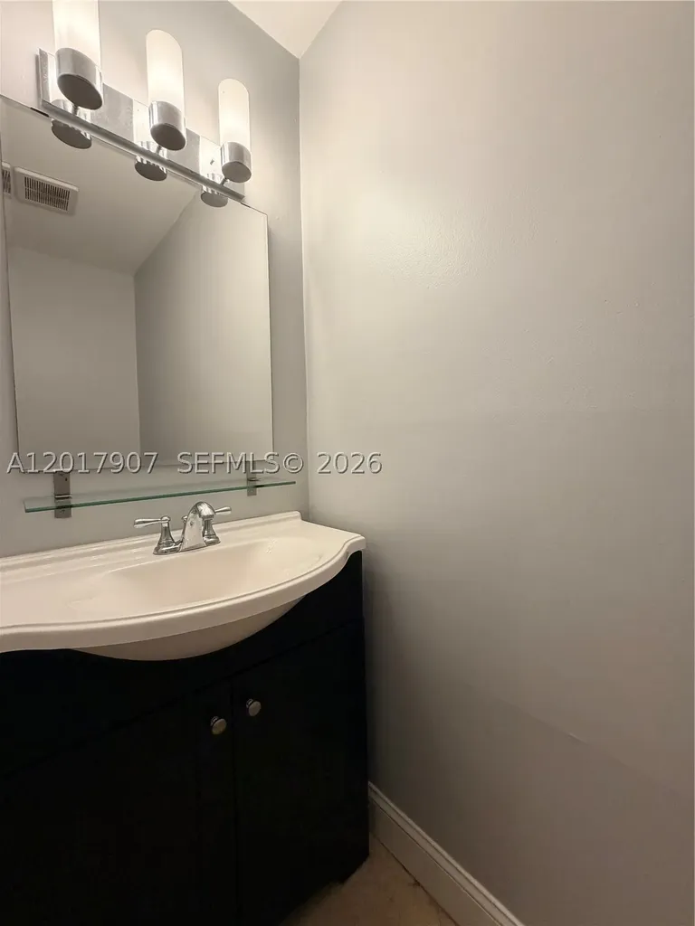3300 Atlanta Hollywood FL 33021