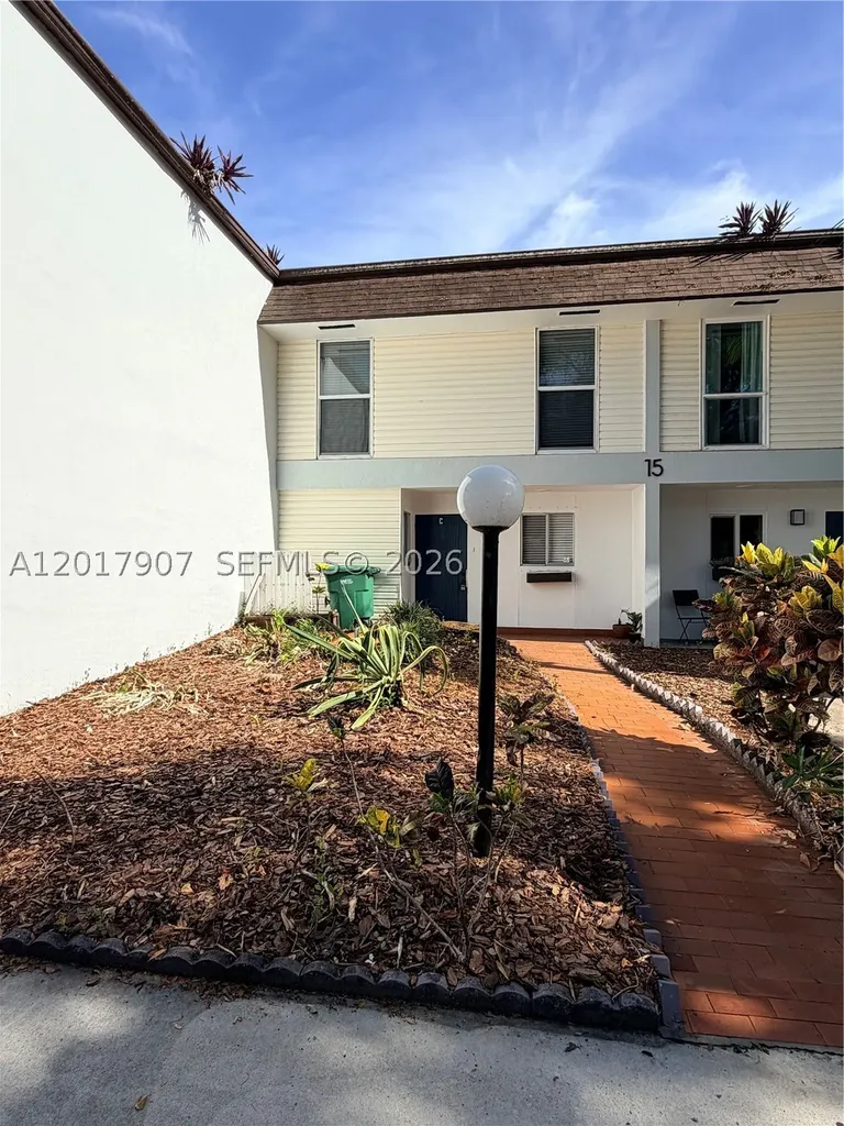 3300 Atlanta Hollywood FL 33021