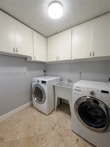 3300 Atlanta Hollywood FL 33021