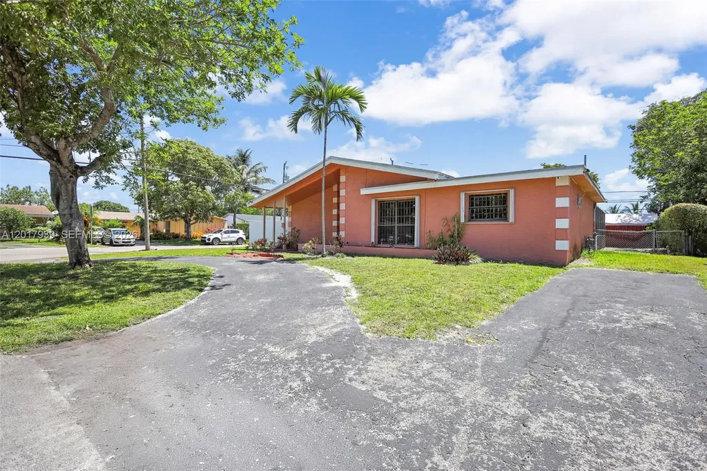 3405 E Shore Road Miramar FL 33023