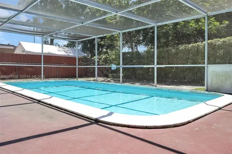 3405 E Shore Road Miramar FL 33023