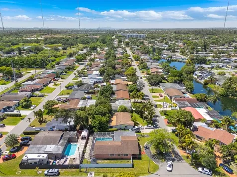 3405 E Shore Road Miramar FL 33023