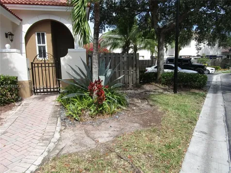 2261 NE 42nd Circle Homestead FL 33033