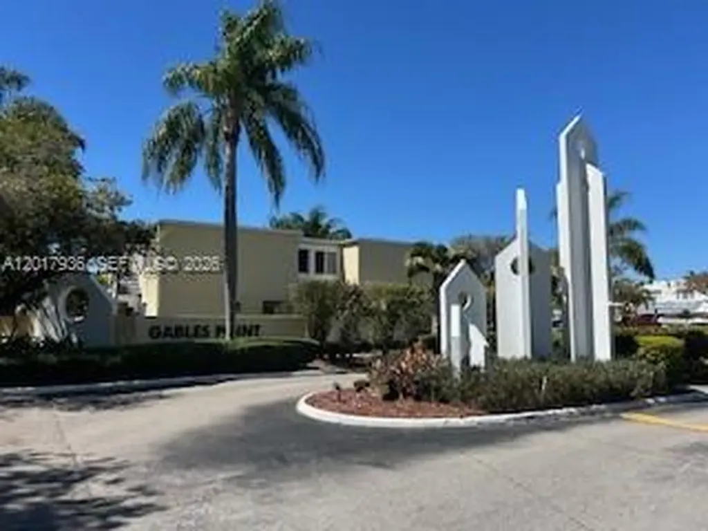 6845 SW 45th Lane Miami FL 33155