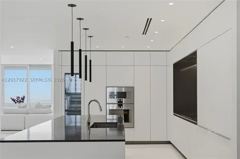 300 Biscayne Boulevard Way Miami FL 33131