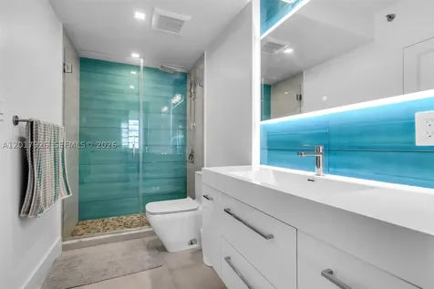 100 Lincoln Road Miami Beach FL 33139