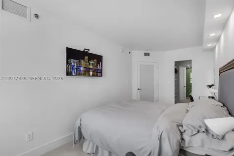 100 Lincoln Road Miami Beach FL 33139