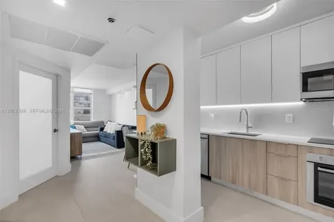 100 Lincoln Road Miami Beach FL 33139